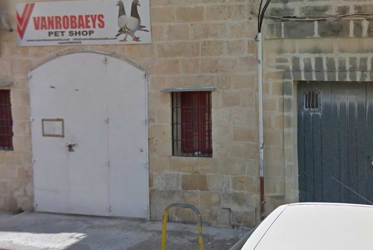 Vanrobaeys Pet Shop